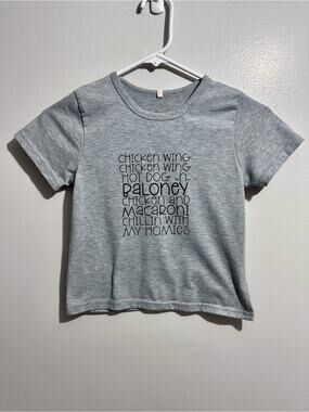 Kids Heather Gray Graphic Tee Chicken Wing Size 5T (1151)